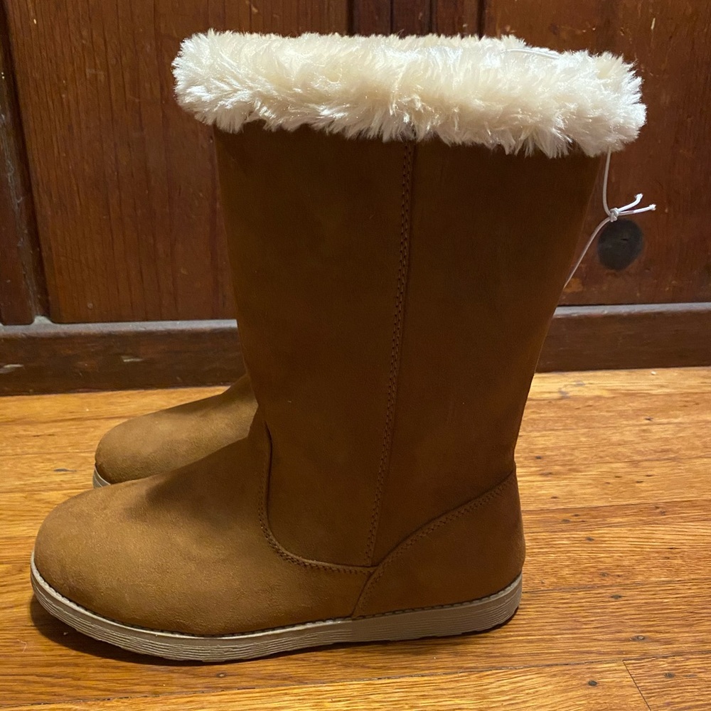Boots - Picture 2 of 4